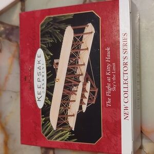 Hallmark Keepsake Ornament The Flight of Kitty Hawk NOS 1997
